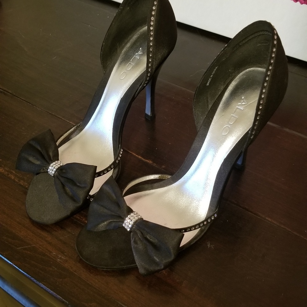 Aldo black satin bow formal heels